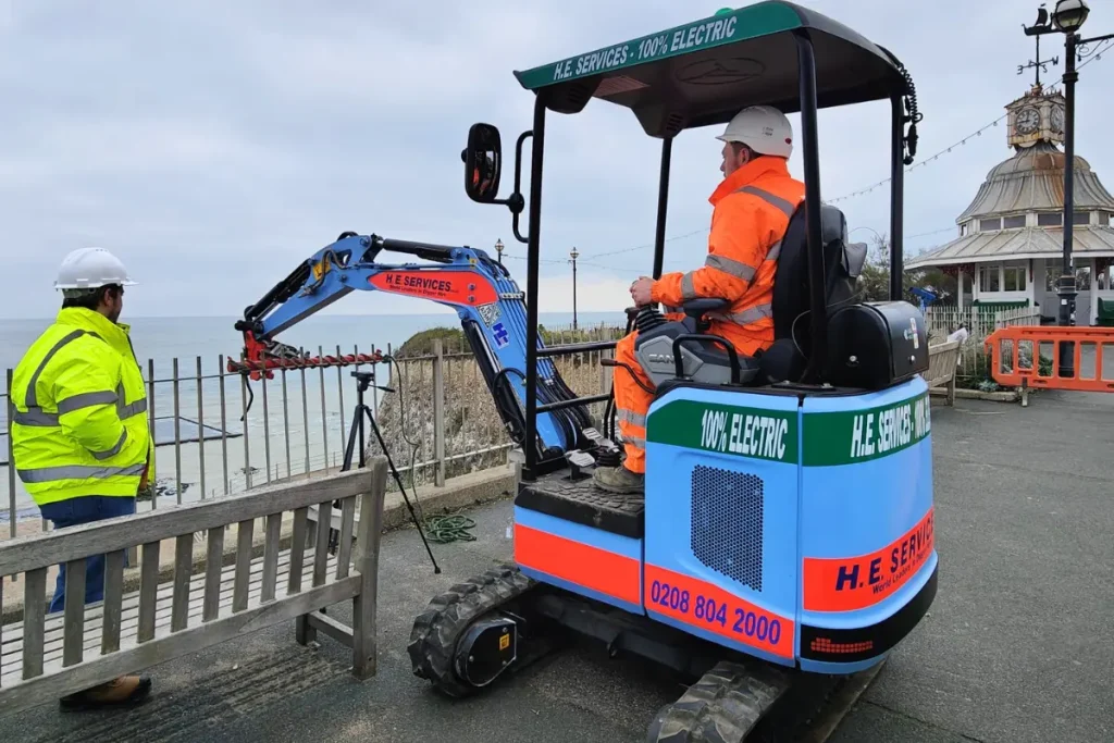 Electric excavator
