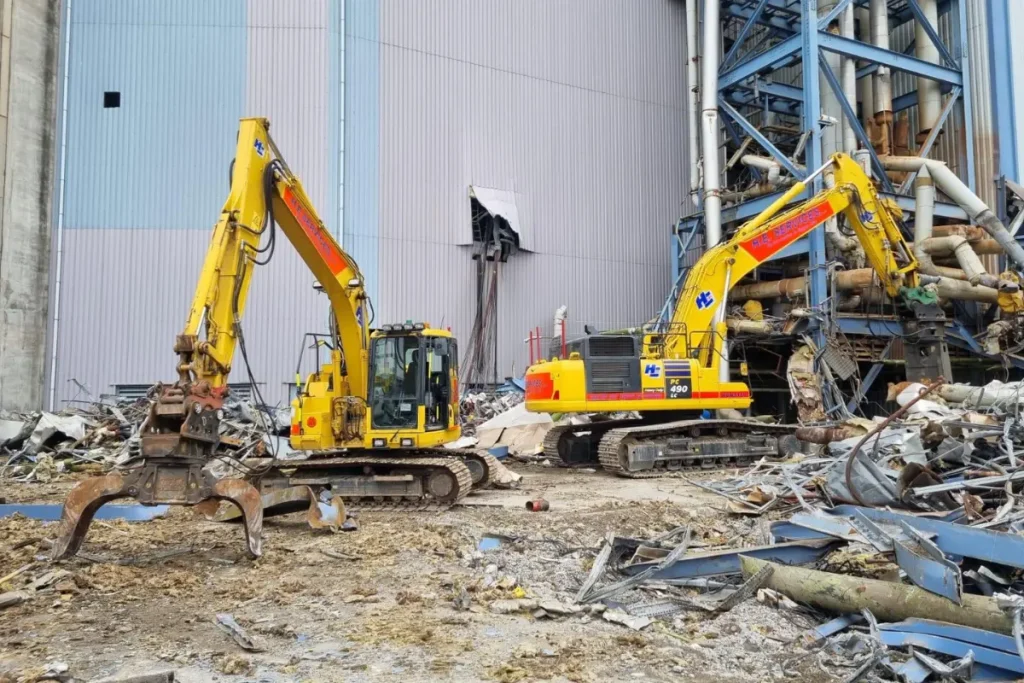 Long reach digger rental