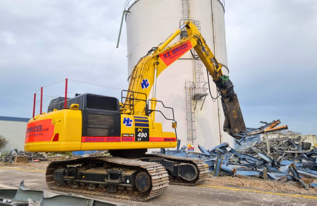 Rent a Komatsu PC490 large digger